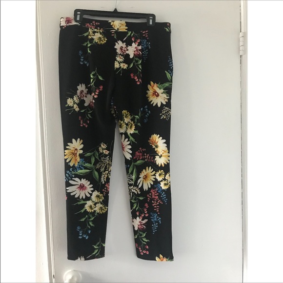 Amaryllis Floral Pants with vibrant flowers - Picture 2 of 6